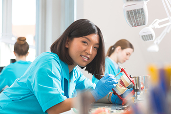 asian-student-learning-prosthetic-dentistry